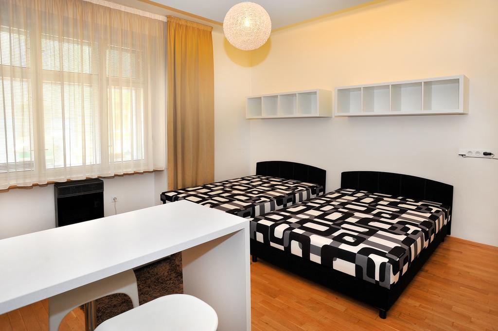 Apartment Near The Old Town Square Prague Room photo