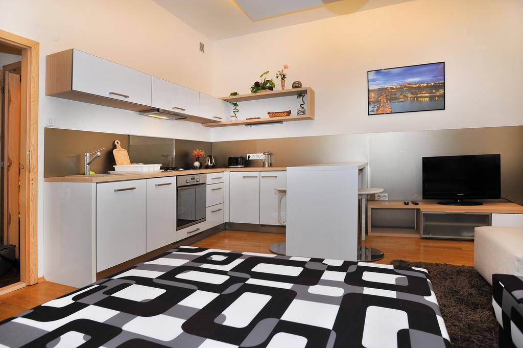 Apartment Near The Old Town Square Prague Room photo